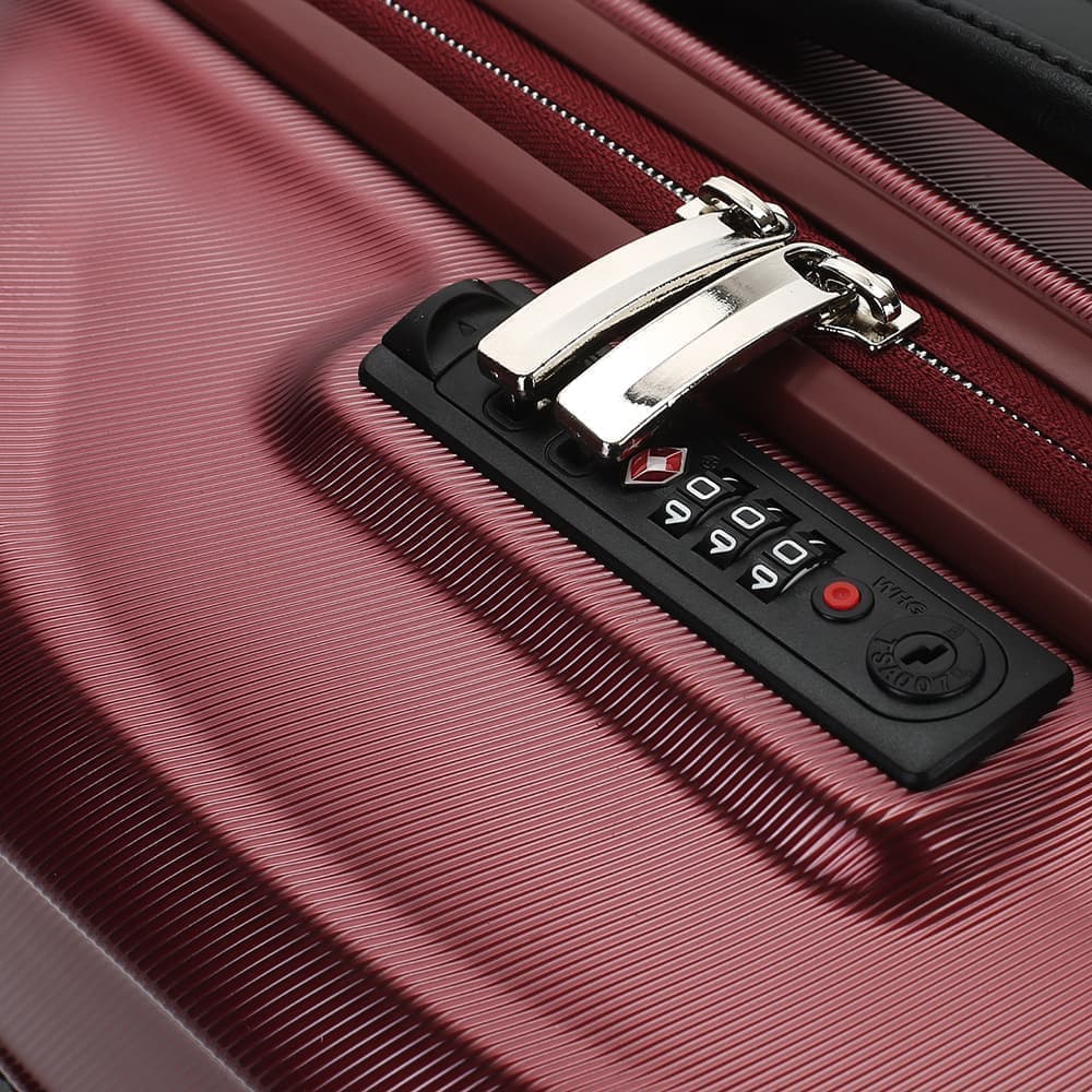 Чемодан Ricardo 098-19*4NE Rodeo Drive Spinner 54 см USB