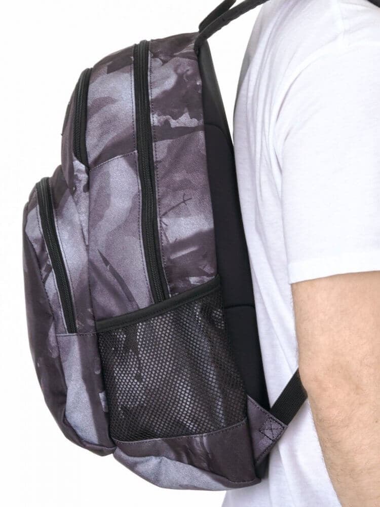 Молодежный рюкзак Dakine 8130001 Central 26L Backpack