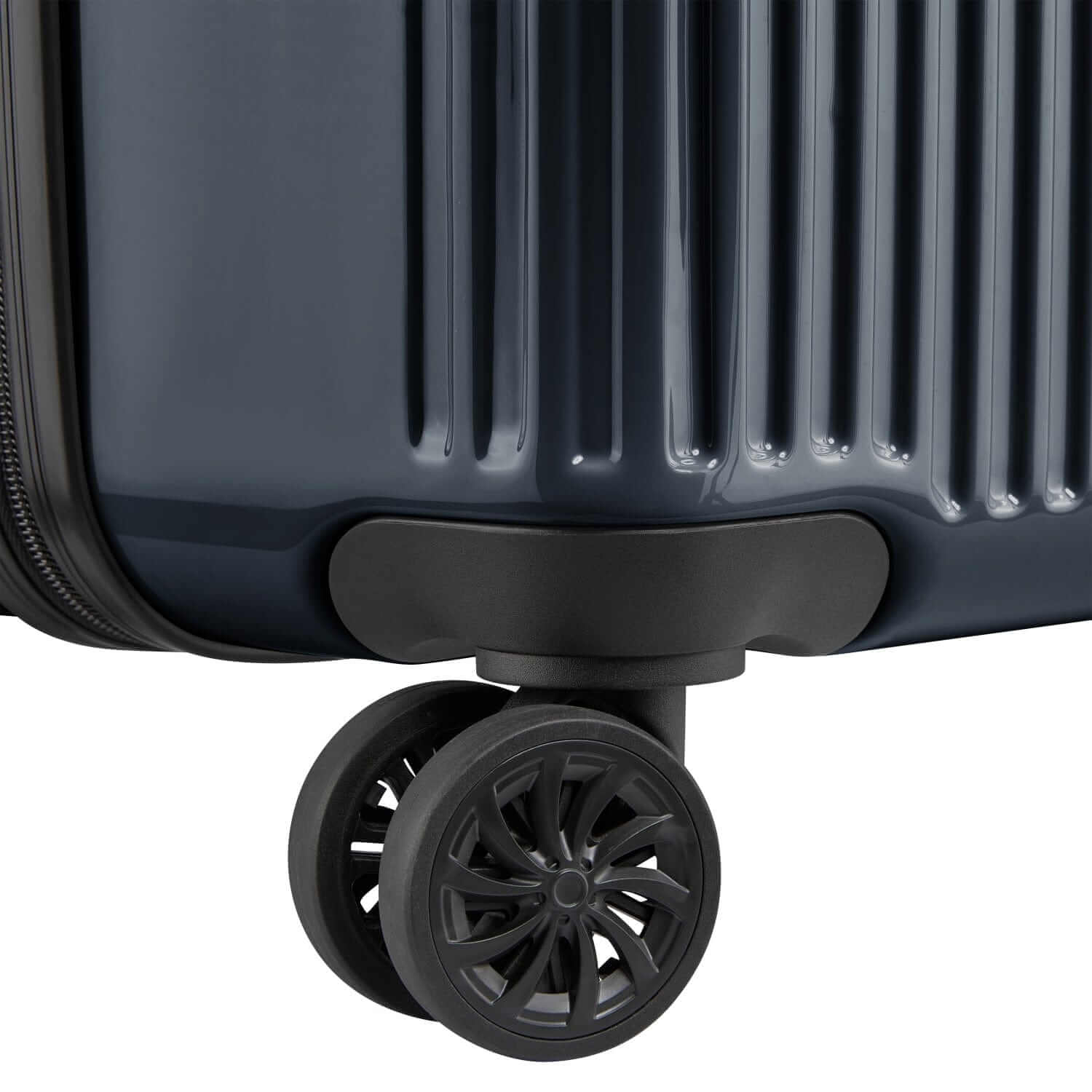 Чемодан Delsey 003893819 Ophelie 4DW Trolley M 70 см Expandable