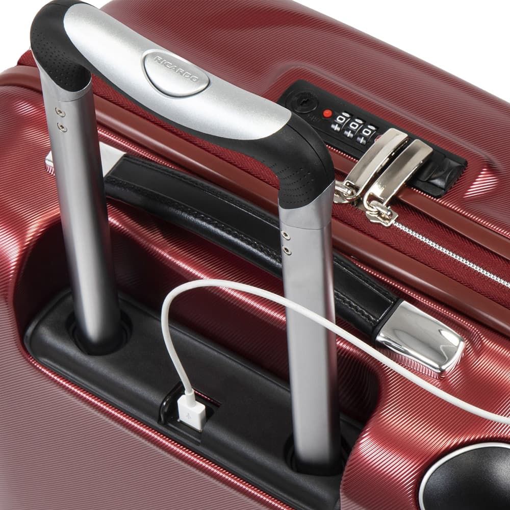 Чемодан Ricardo 098-19*4NE Rodeo Drive Spinner 54 см USB