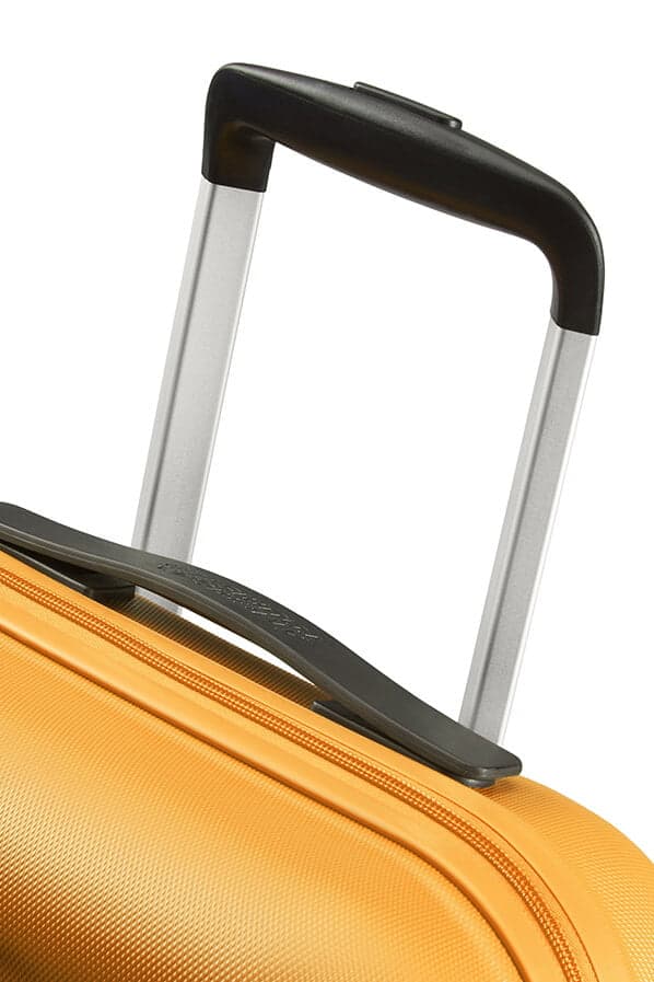 Чемодан на колёсах American Tourister MA0*001 Wavetwister Spinner 55 см