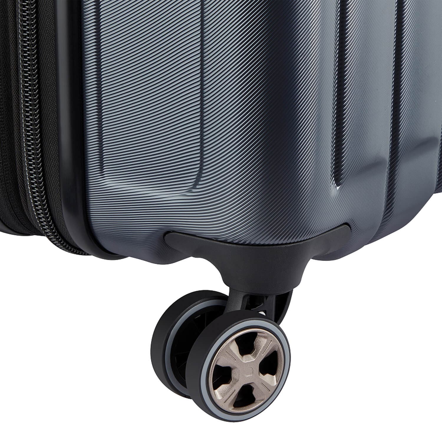 Чемодан на колёсах Delsey 002885820 Longitude Trolley M 69 см Expandable
