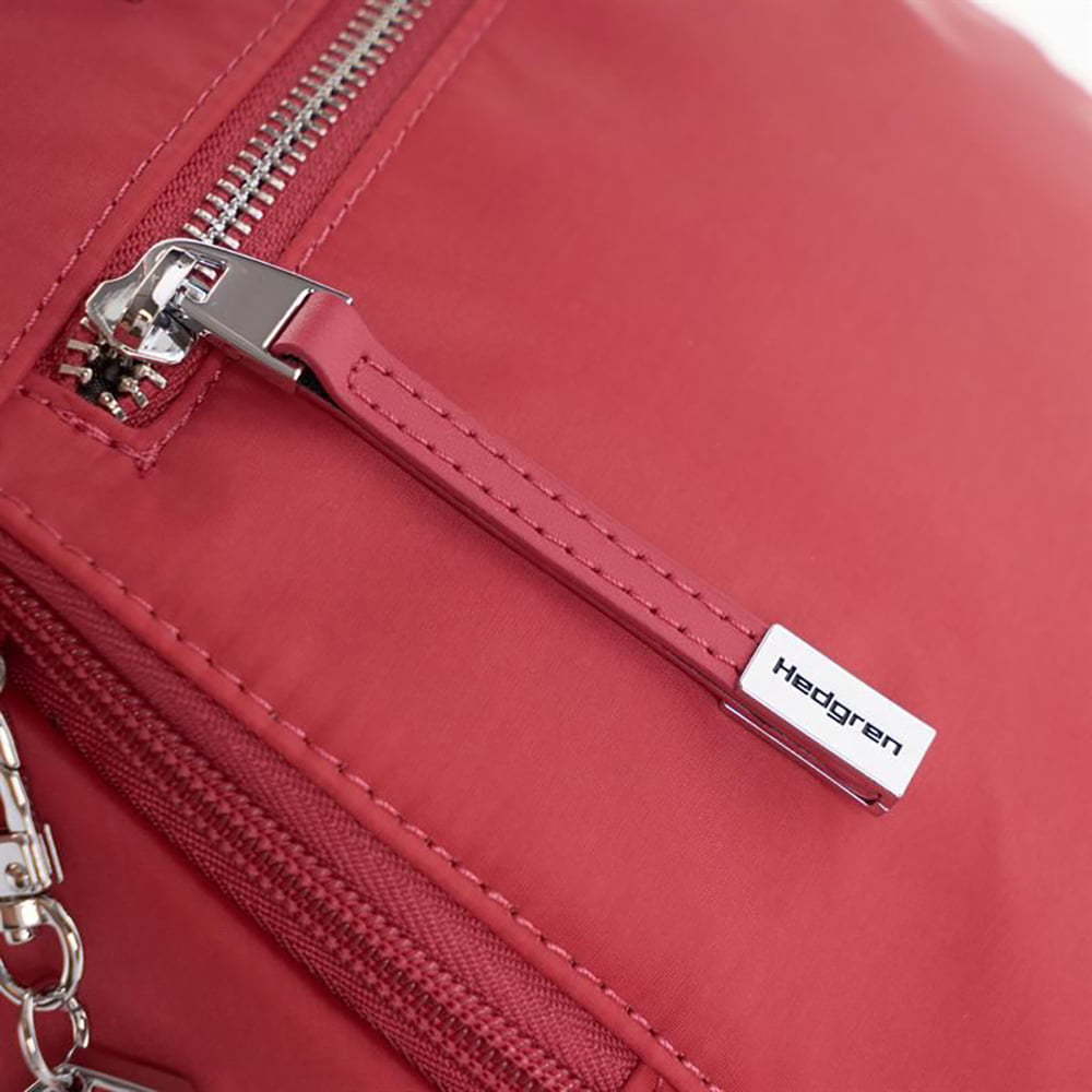 Женский рюкзак Hedgren HAUR07 Aura Sheen Backpack 10.1″ RFID