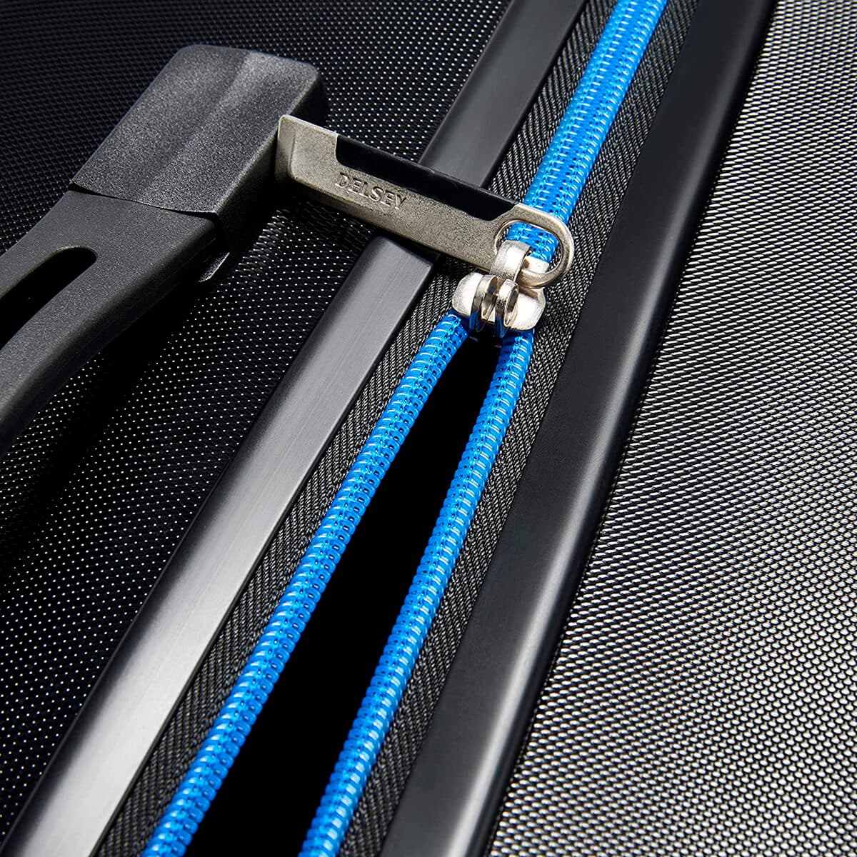 Чемодан Delsey 003792810 Iroise 4DW Trolley Case M 66 см
