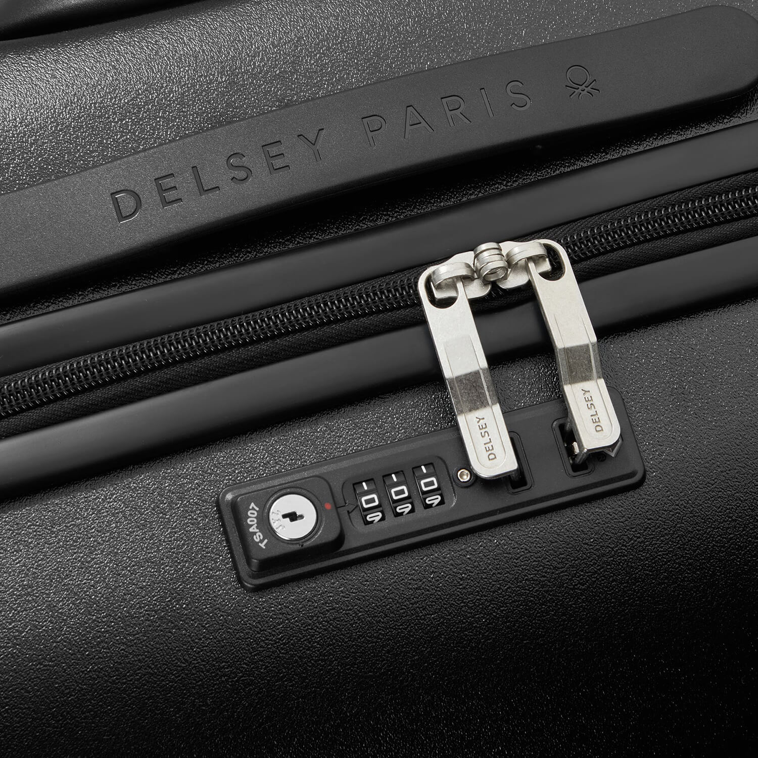 Чемодан на колёсах Delsey B03768810 UCB Hardside Trolley M 65 см