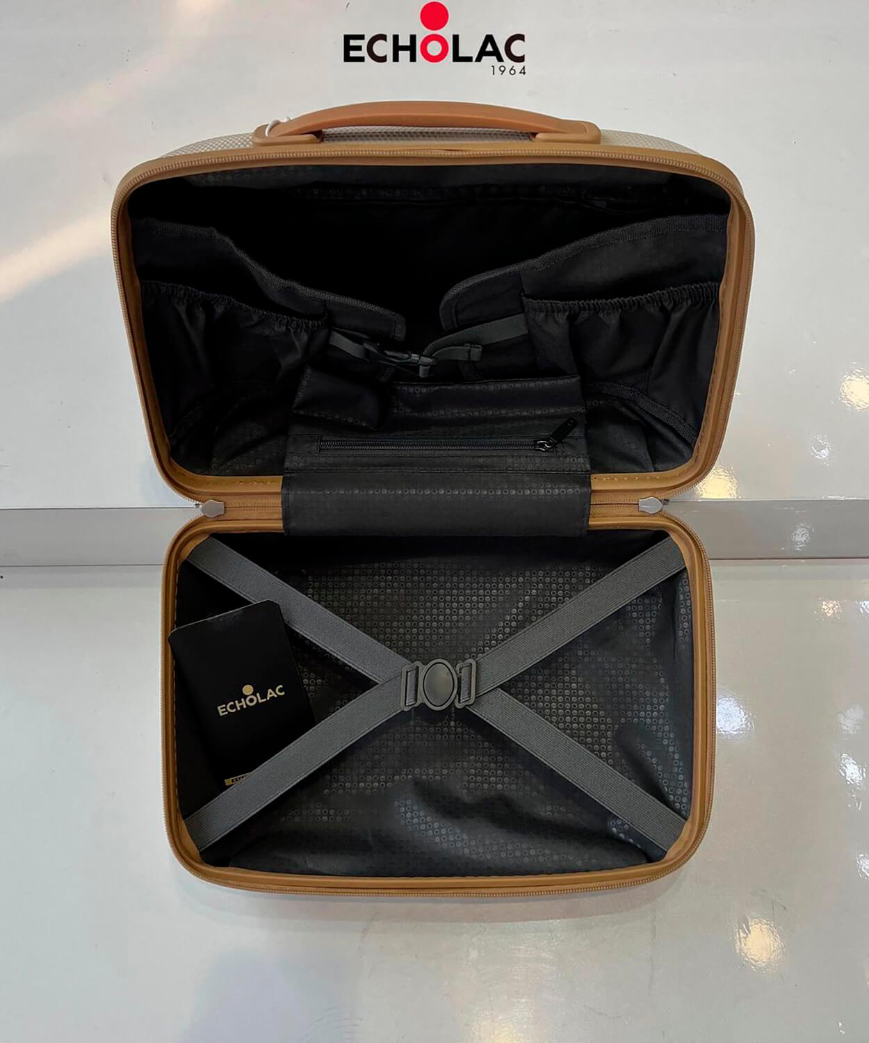 Бьюти-кейс Echolac 1124TS080-140 Atlas Pro 38 см