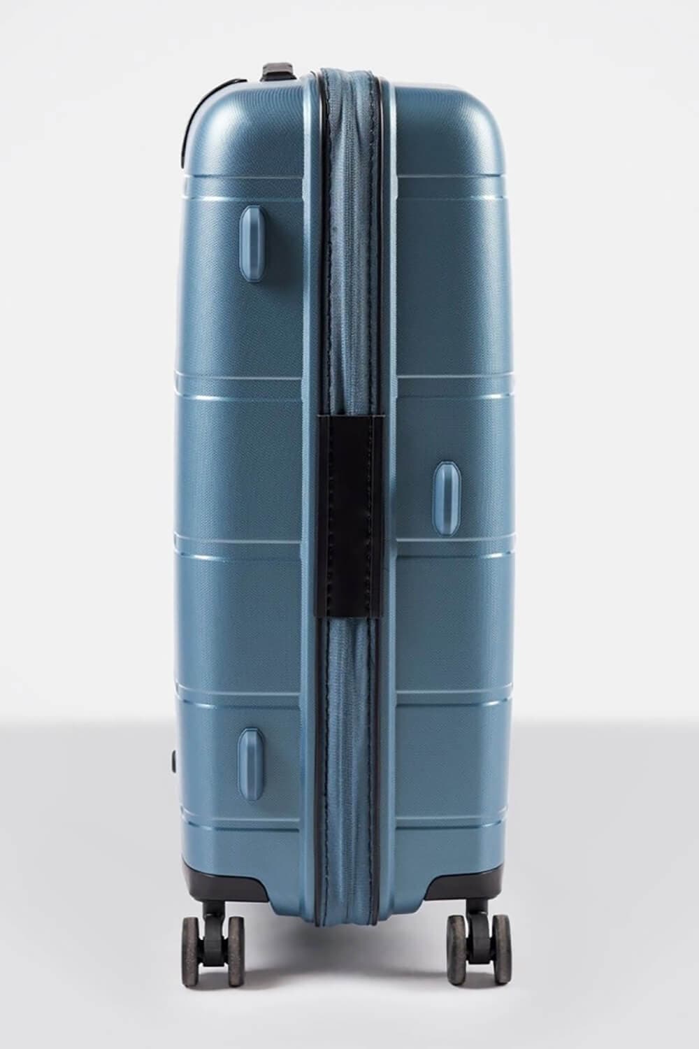 Чемодан Eberhart 32L*424 Link Spinner M 67 см