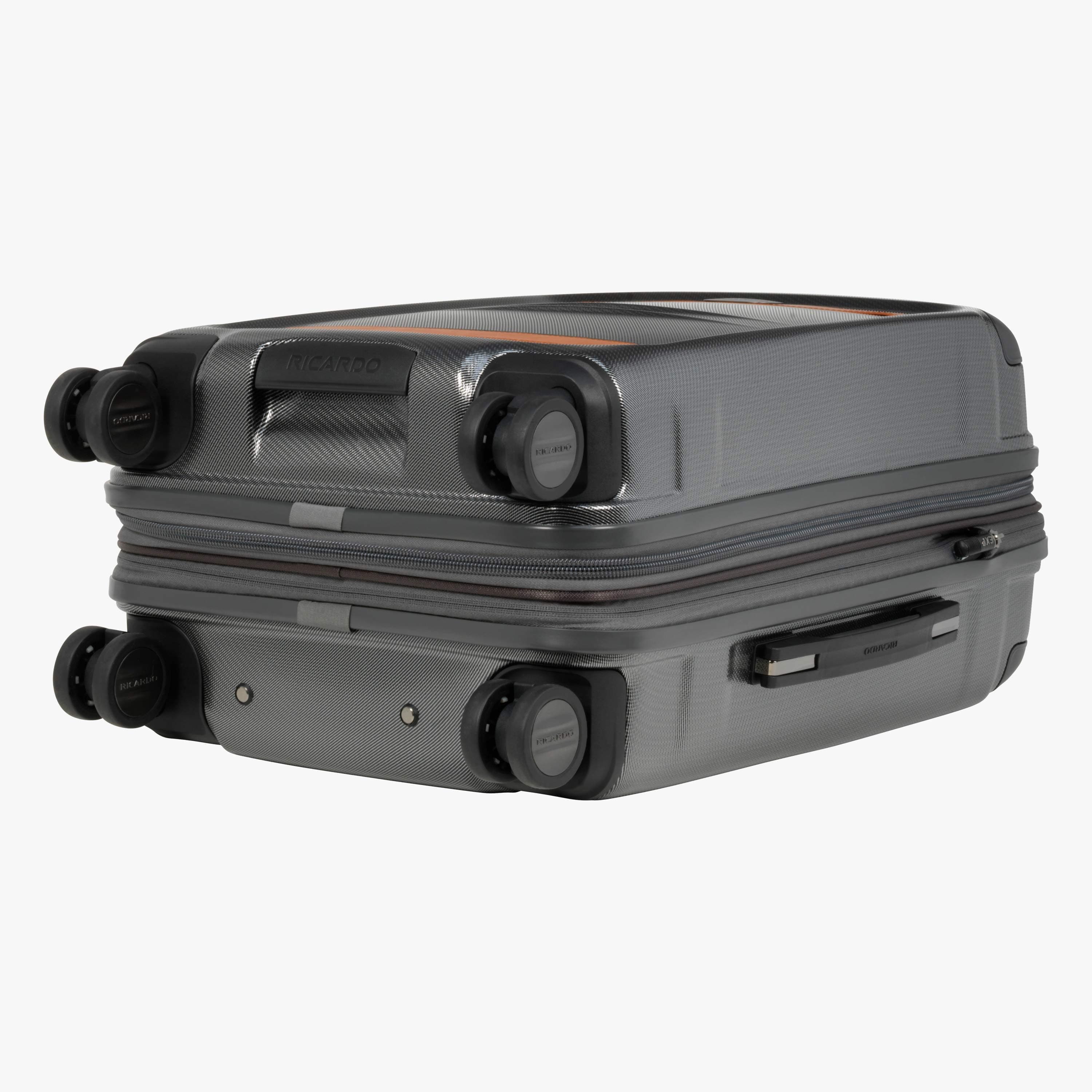 Чемодан Ricardo 087-20*4WB Ocean Drive Spinner 55 см