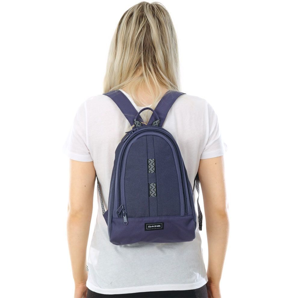 Женский рюкзак Dakine 8210060 Cosmo 6,5L Women's Backpack