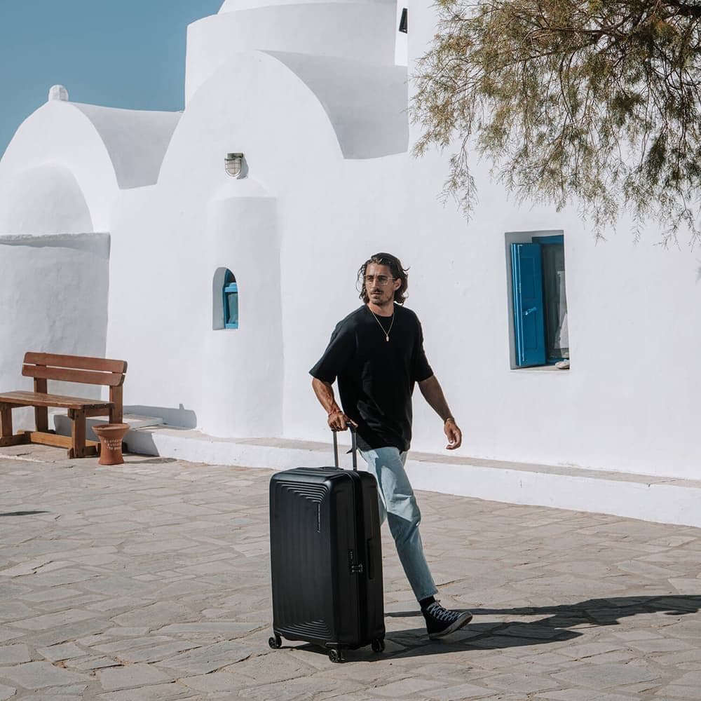 Чемодан Samsonite KF0*005 Nuon Spinner 81 см Expandable