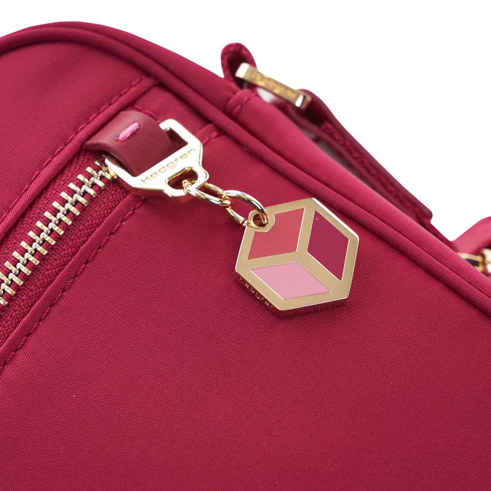 Сумка через плечо Hedgren HCHM01M Charm Sparky M Small Crossover
