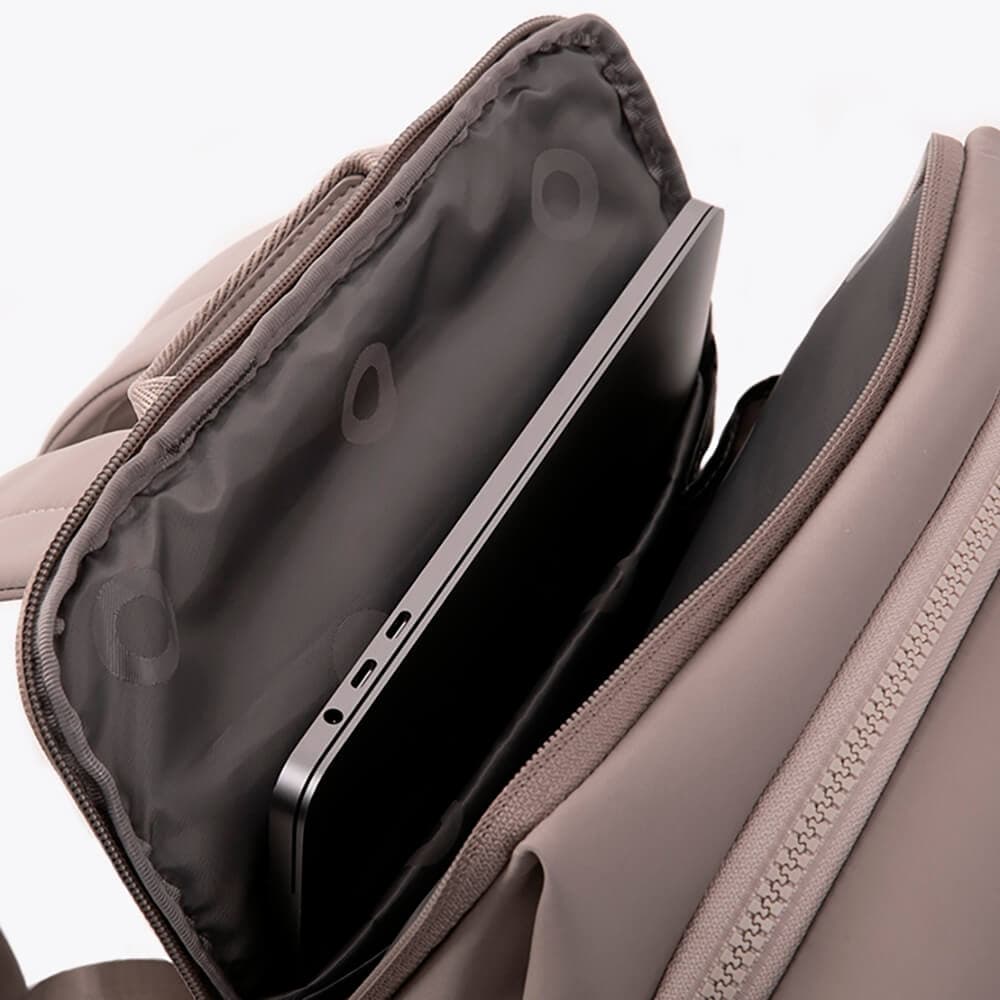 Женский рюкзак для ноутбука Echolac CKP2075 Purist Large Backpack 13.5″