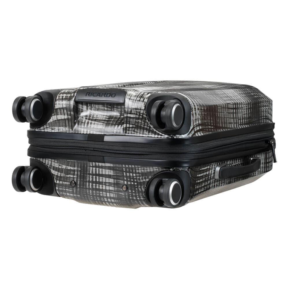 Чемодан Ricardo 109-19*4WB San Clemente 2.0 Spinner 55 см USB