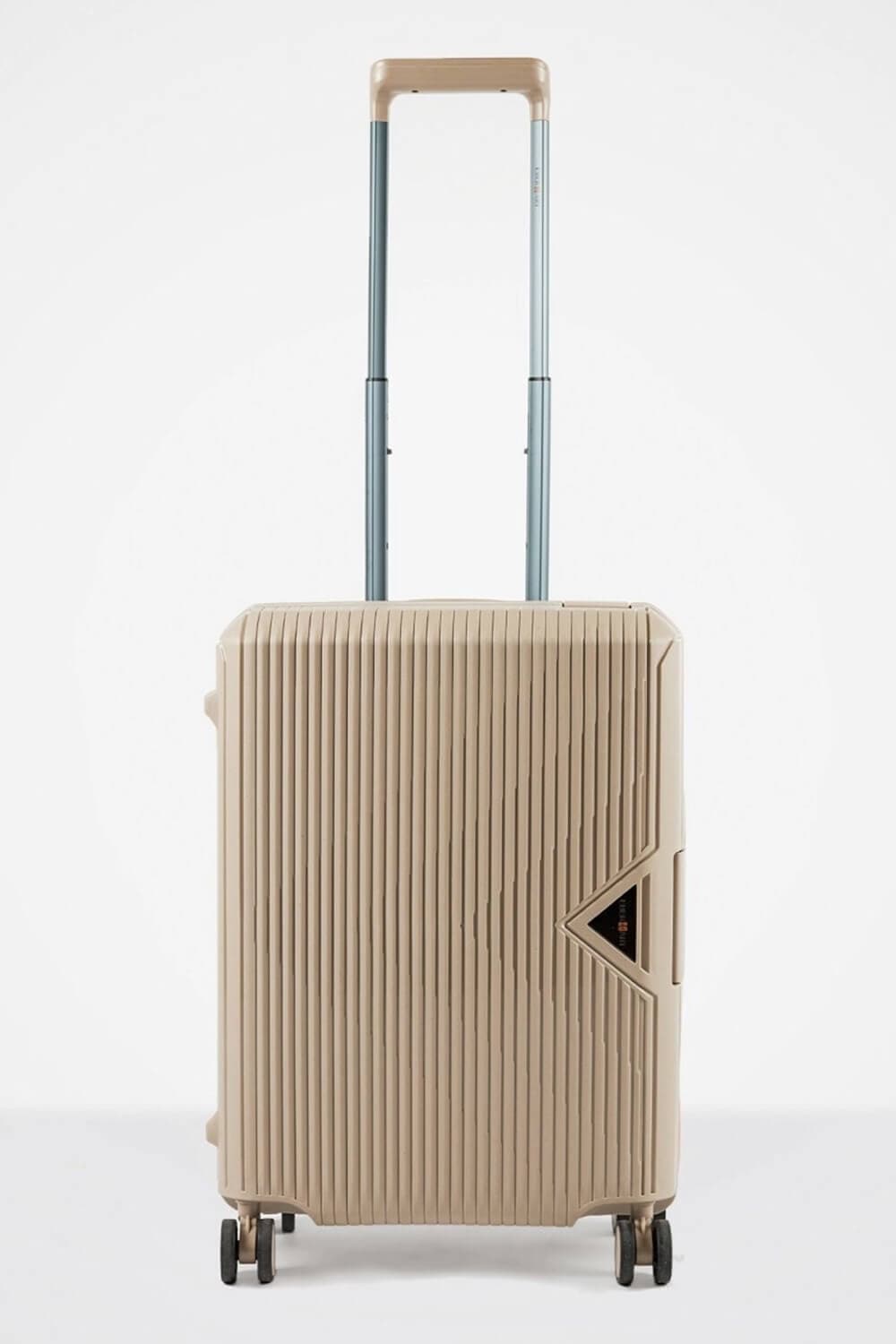 Чемодан на защелках Eberhart 33C*420 Click Spinner S 55 см