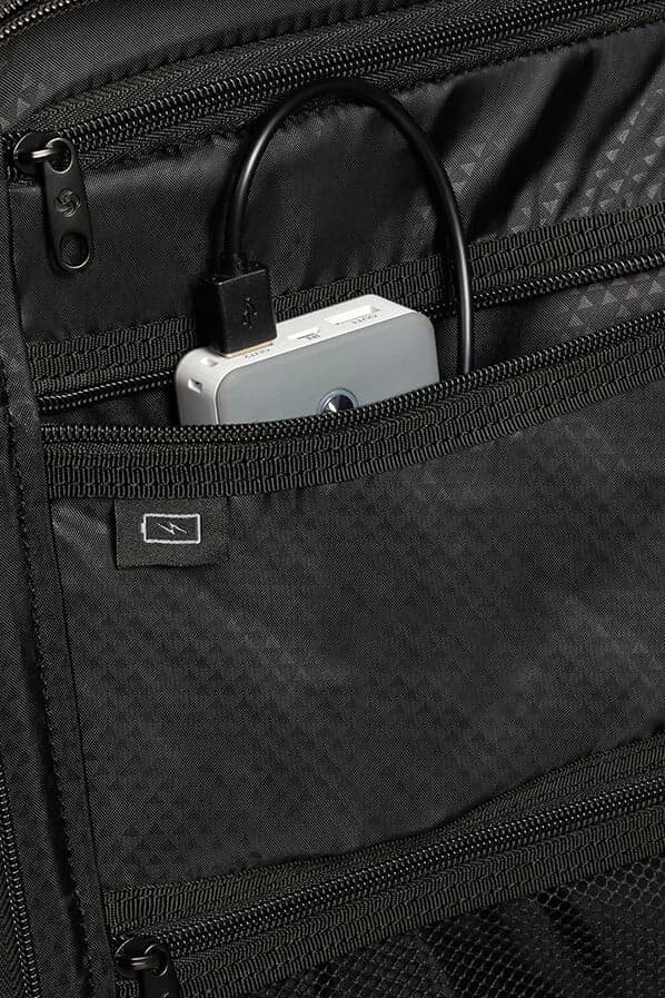 Чемодан на колёсах Samsonite KF1*001 Stackd Spinner 55 см Exp USB