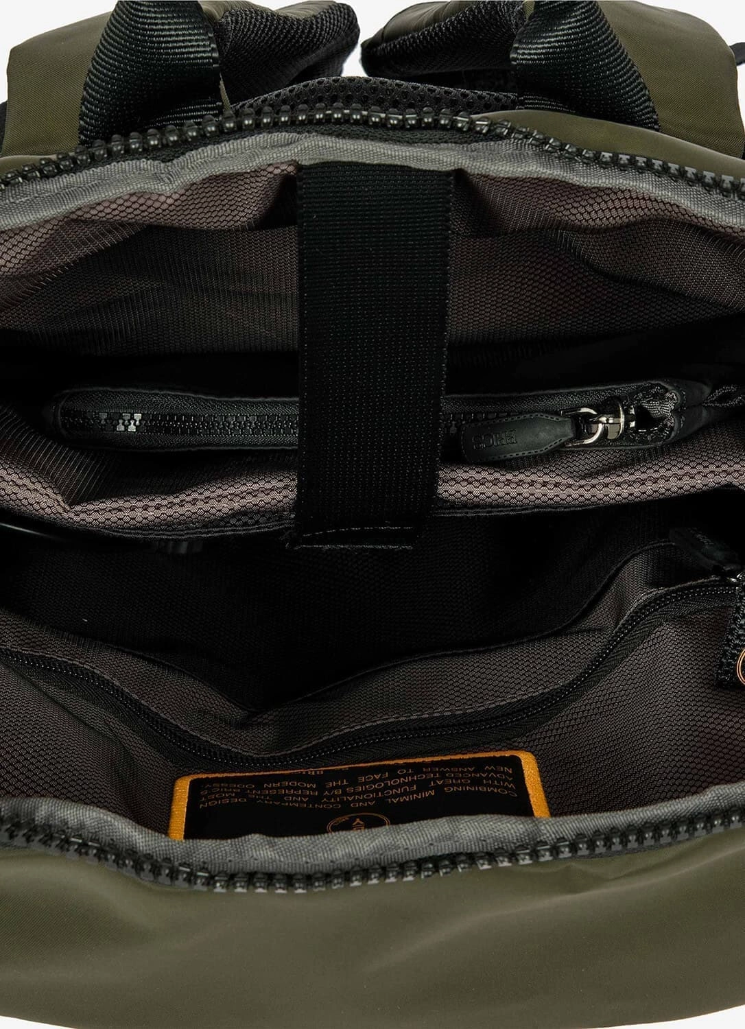 Рюкзак со светодиодной полосой BY by Bric's B3Y04491 Eolo Business Backpack 17″
